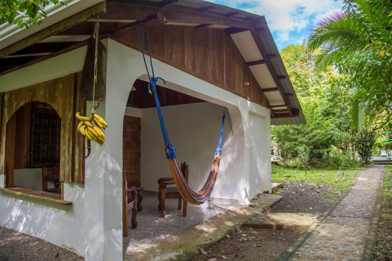 Cabinas Iguana Cahuita Exterior foto